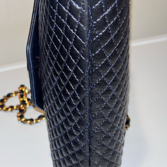 Authentic Bally Leather Quilted Crossbody Handbag/Purse Gold Chainstrap Mint - Picture 8 of 15